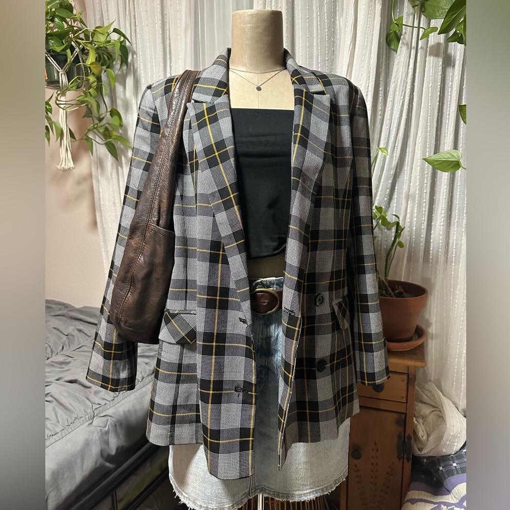 Forever 21 Black and Yellow Blazer